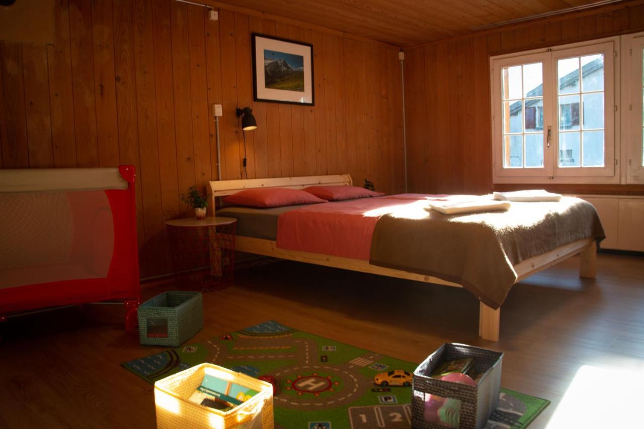 Uncle Eric'S Chalet Matten bei Interlaken Esterno foto